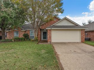 2916 Comanche Trl, Woodway, TX 76712