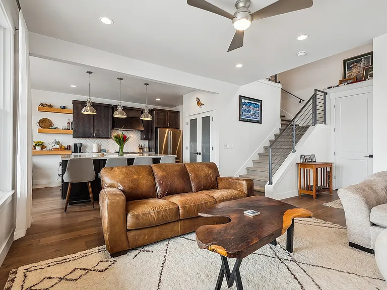 11921 N Shoreline Dr — Photo 17
