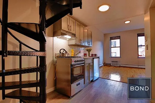 Rented by Bond New York | media 5