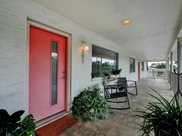 1208 Enfield Rd APT 202, Austin, TX 78703