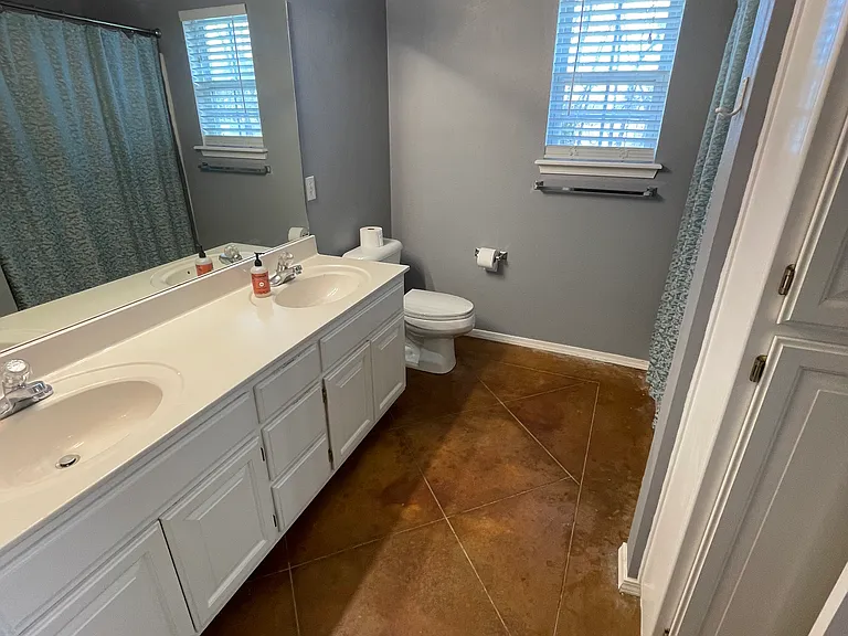24250 S Montgomery Dr — Photo 16