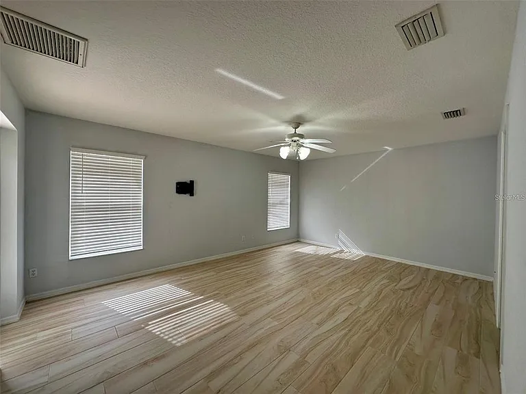271 Campinas St — Photo 17