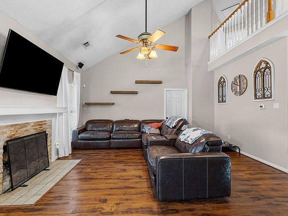 3rd image of 6310 Wildlife Way