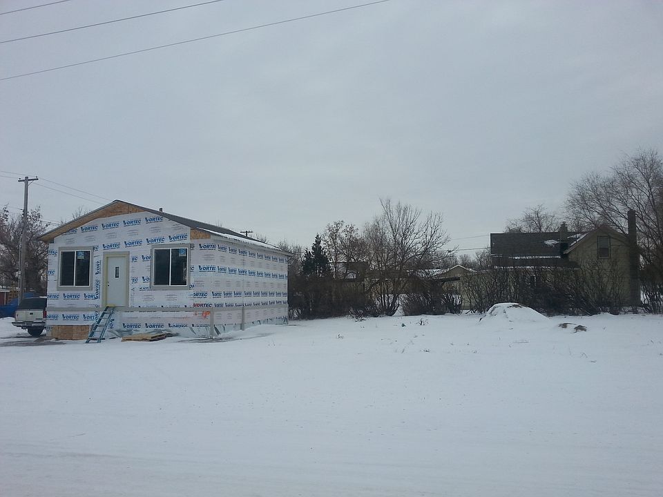 1st image of 3 Flynn Ave