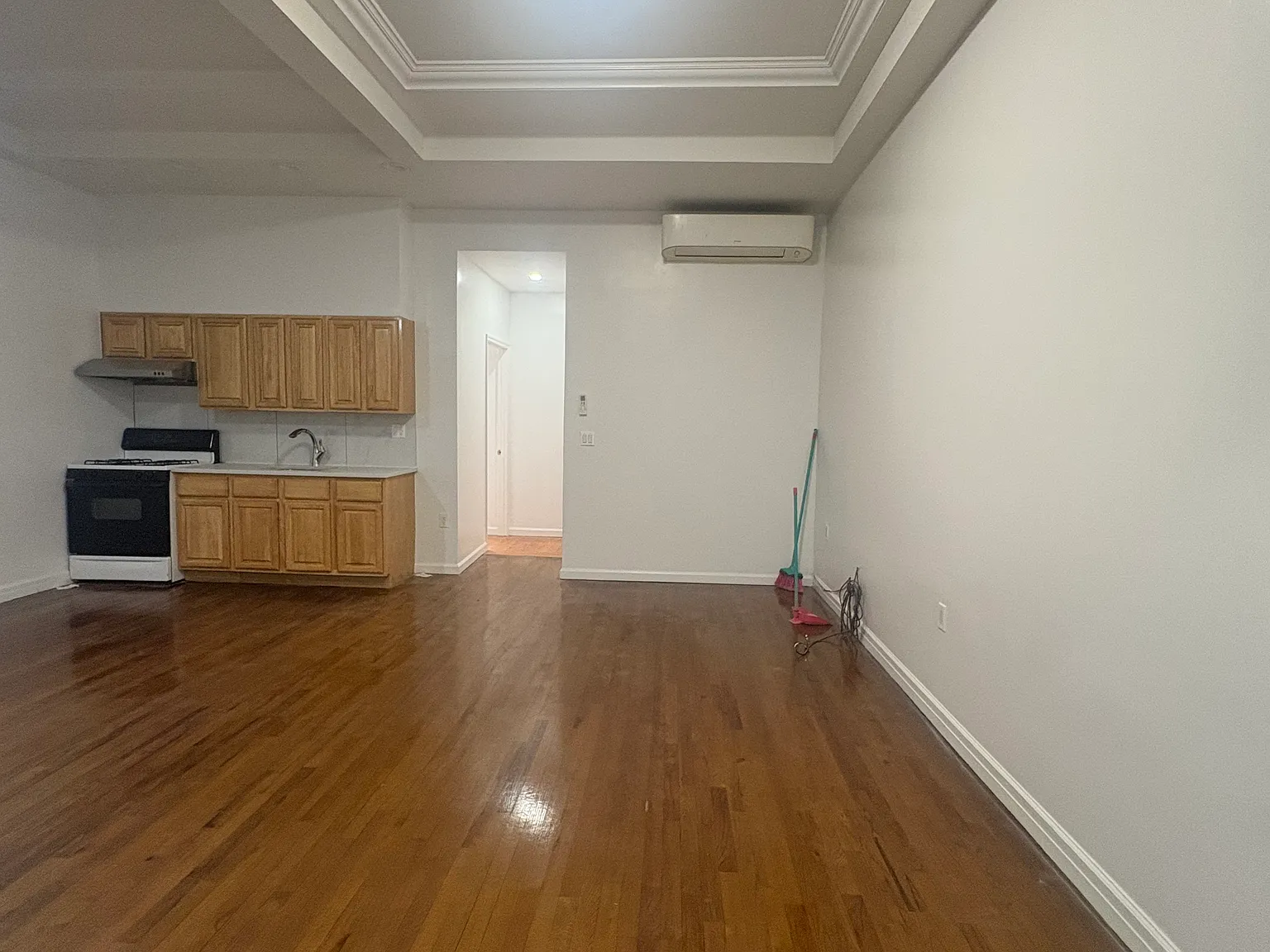 2 bed, 800 sqft, $2,800 — Photo 2
