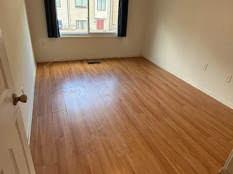 10044 Forest View Pl — Photo 4