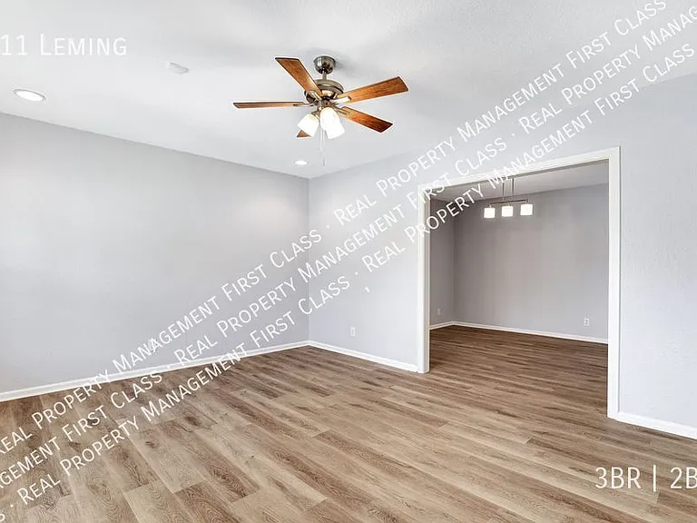 211 Leming Dr — Photo 4