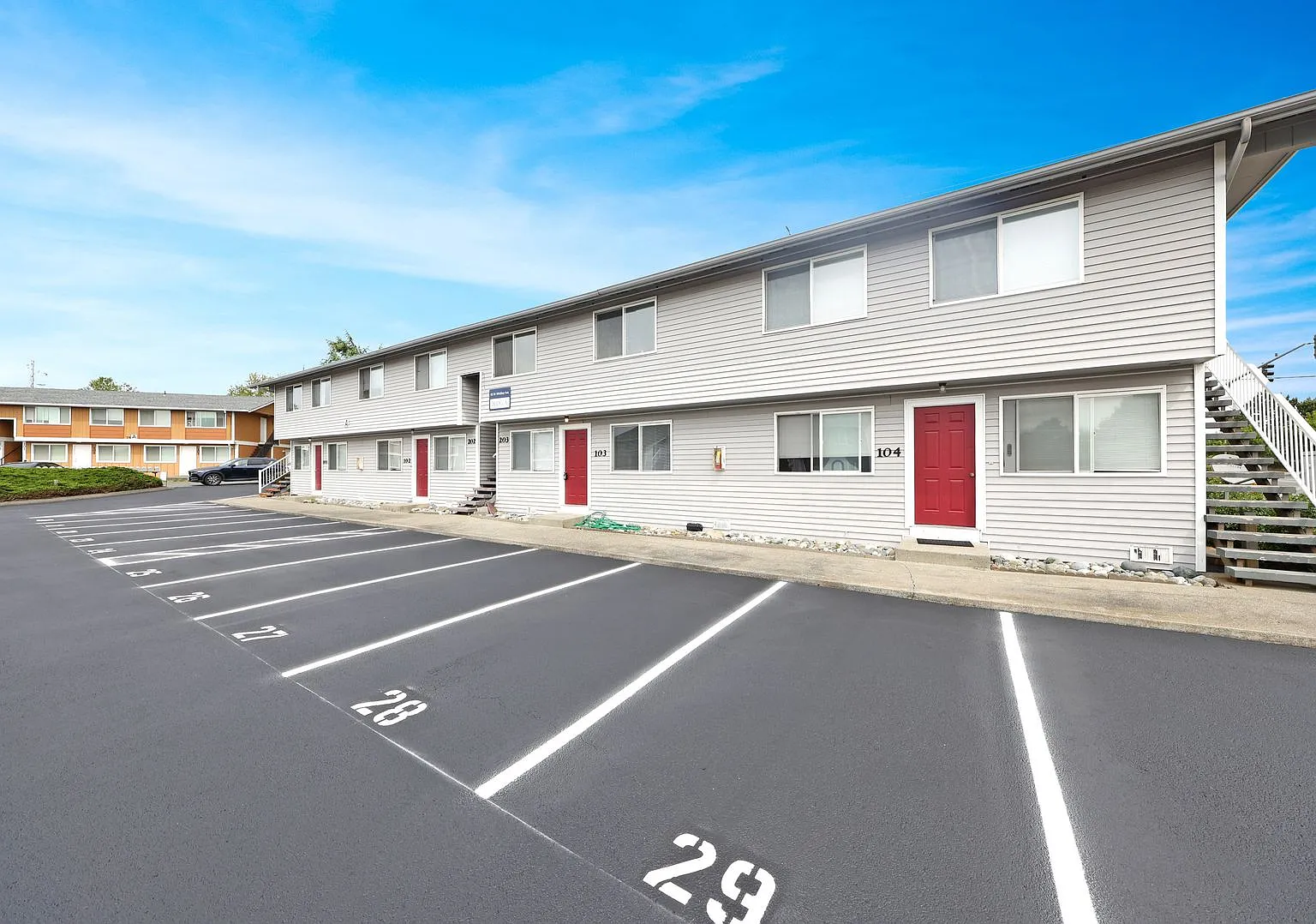 2 Bed 1 Bath - Pet per Approval - Downtown Location - NAS Whidbey — Photo 2