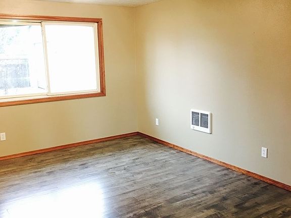 3rd image of 9906 NE 94th Ave