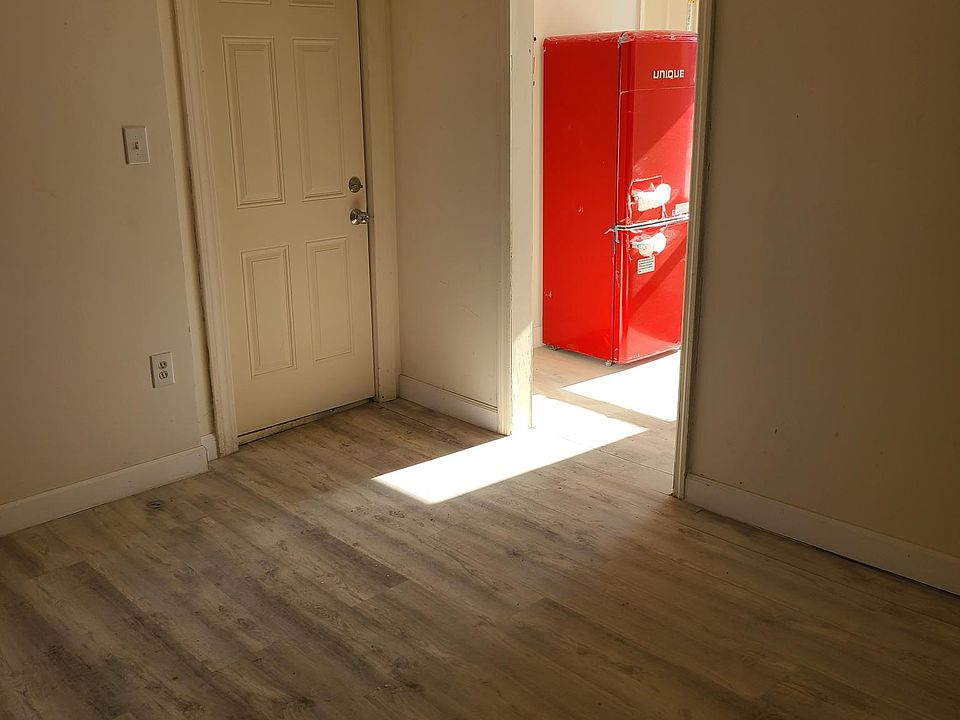 1st image of 67 Carson Ave Floor 3
