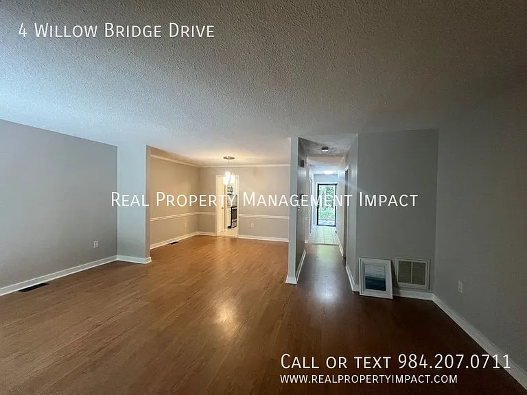 4 Willow Bridge Dr — Photo 17