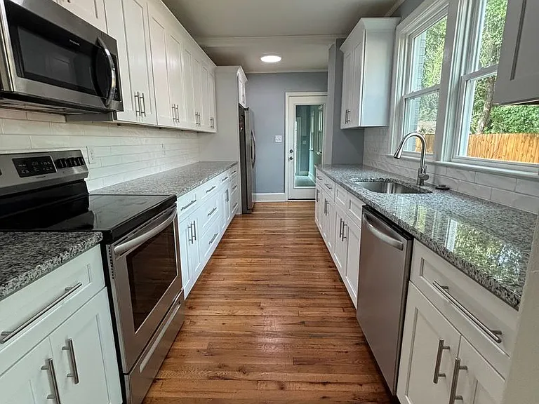 2613 Kiawah Ave — Photo 7