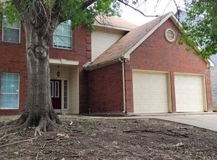 10124 Long Rifle Dr, Fort Worth, TX 76108