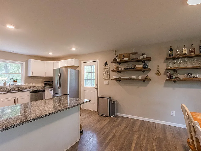 210 Elliott Ct — Photo 19