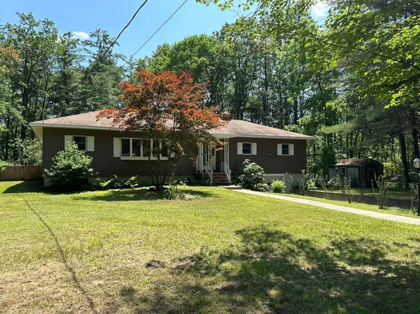 39 Teague Avenue, Turner, ME 04282