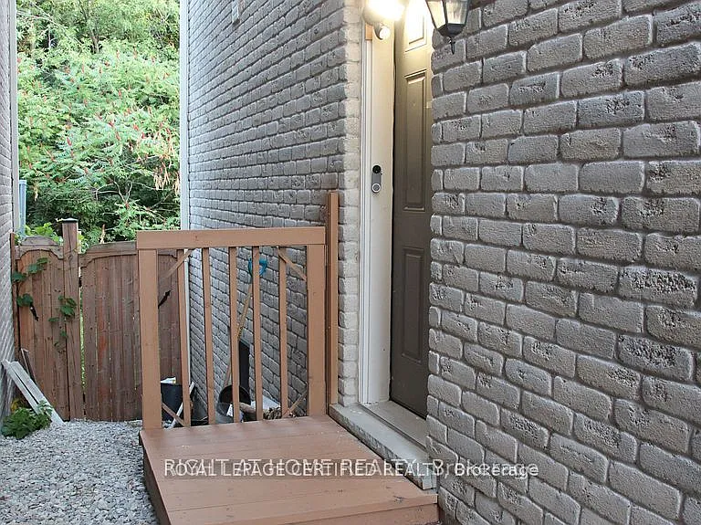 10 Adeline Ct — Photo 2