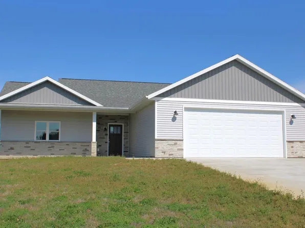 W2304 West Schure DRIVE, Oconomowoc, WI 53066