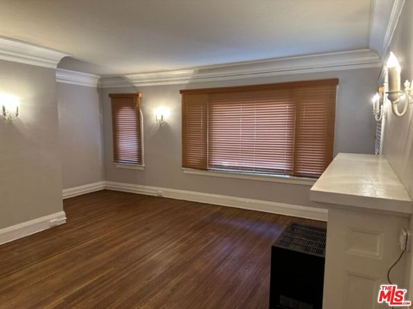 1025 Locust Ave APT 2