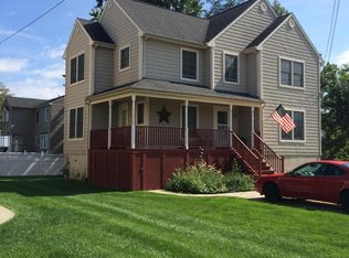 62 Griggs Ave, Middletown, NJ 07748