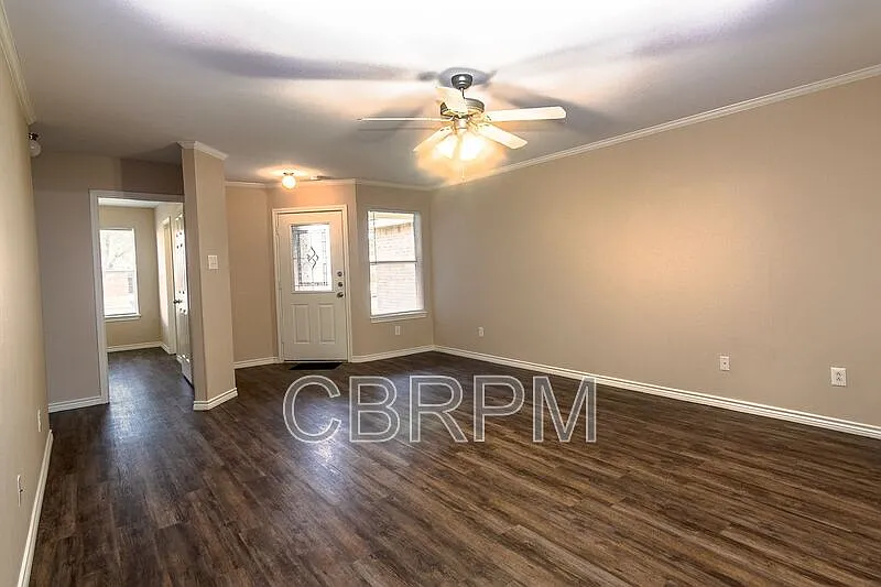 Building Photo - 505 N Chicago Ave #B