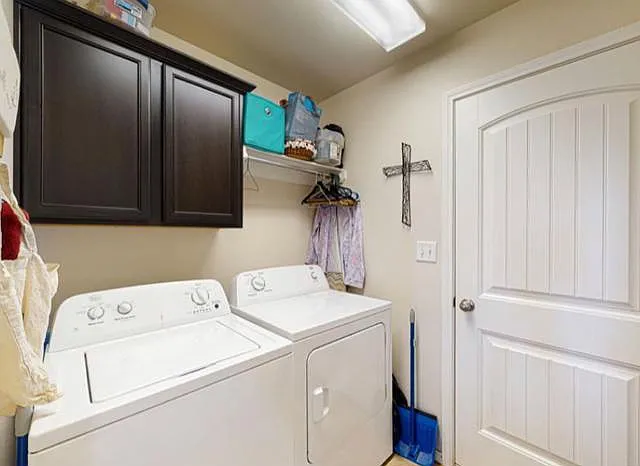 1404 Wrangler Ln — Photo 3