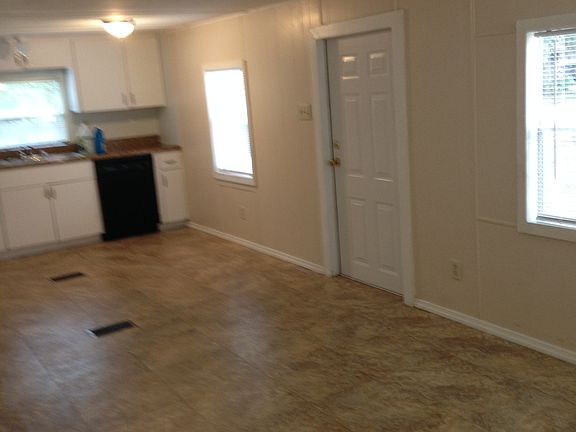 4th image of 36120 Donna Ln #36120