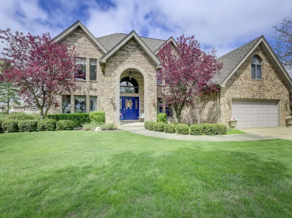 213 Miller St, Beecher, IL 60401