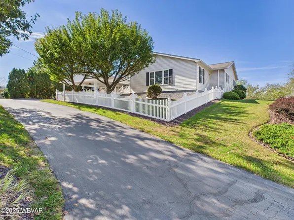 109 Allendale Dr, Montoursville, PA 17754