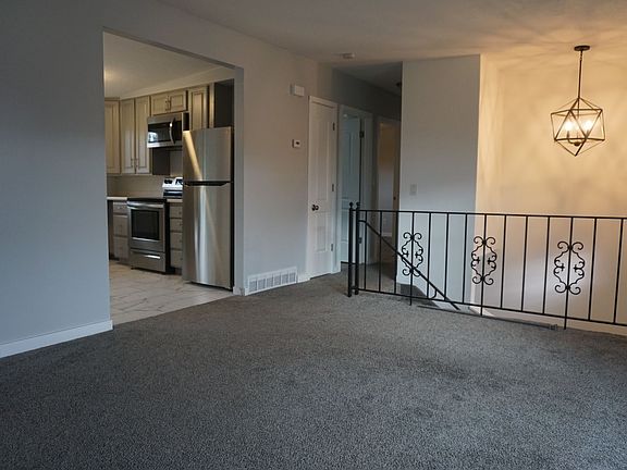 3rd image of 3706 W Pensacola Cir #Up