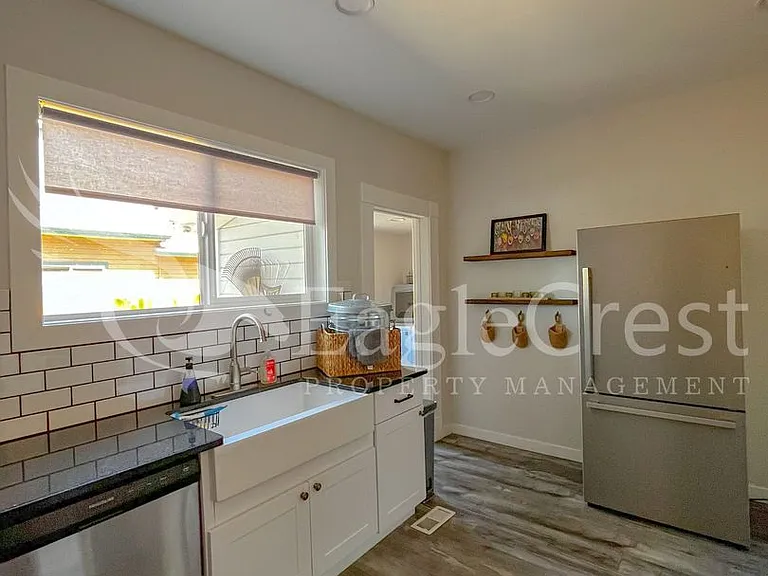 307 S Roosevelt St — Photo 12