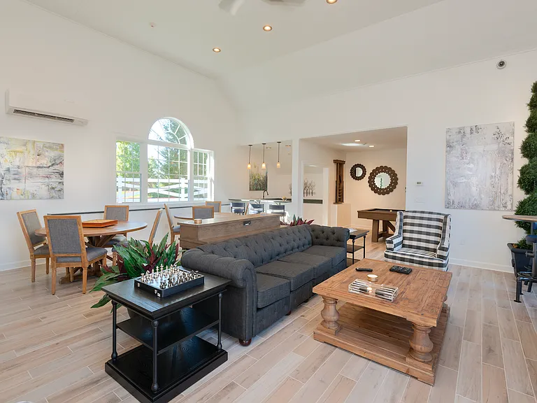 The Residence at Joans Farm — Photo 16