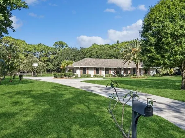8629 Nashua Drive, Palm Beach Gardens, FL 33418
