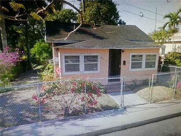 2nd image of 3612 Percival Ave