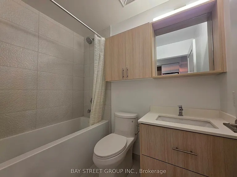 5105 Hurontario St #2009 — Photo 12