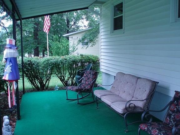 3rd image of 4224 E Cambridge Dr