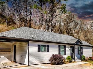 119 Hogan Rd, Rossville, GA 30741