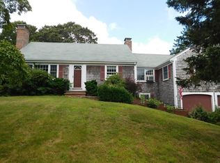 915 W Yarmouth Rd, Yarmouth Port, MA 02675
