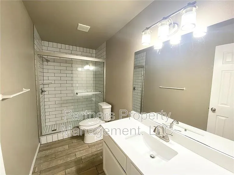 1530 N Addington Ave — Photo 10