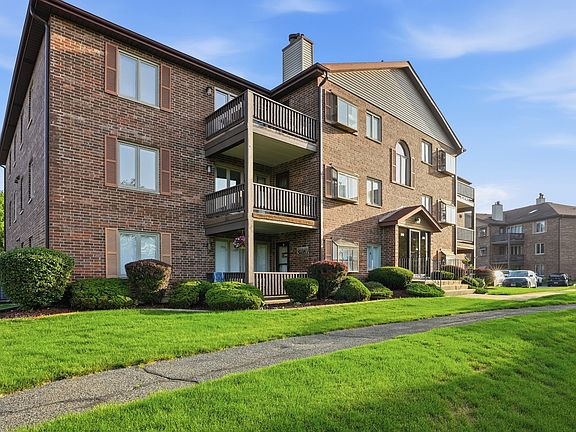 2nd image of 6419 Oak Forest Ave APT 2S