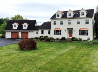 800 Diminjan Ln, Harleysville, PA 19438
