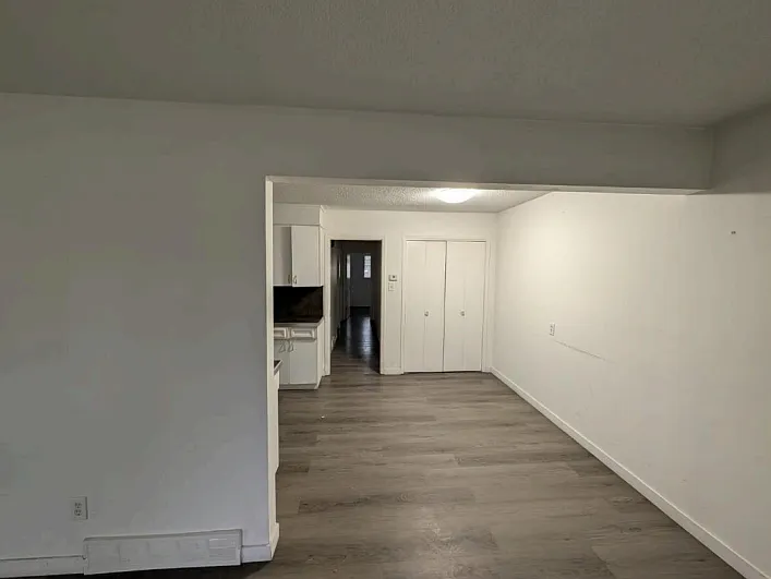 2 Kayhans Dr — Photo 3
