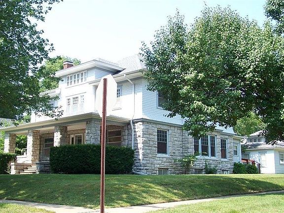 2nd image of 317 N Forest Ave