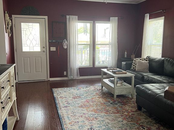 2nd image of 301 Mink Dr