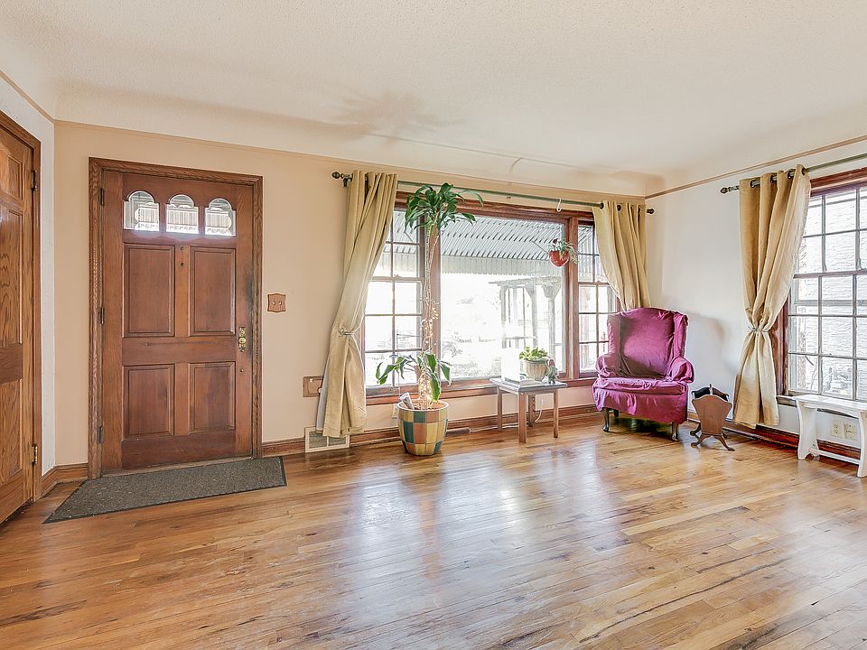 Living Room- Main Level