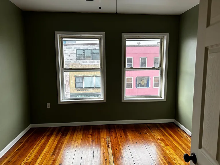 247 Main St #5 — Photo 2