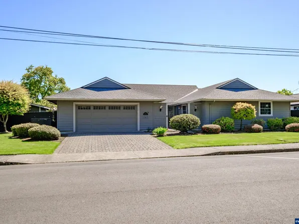 551 SW Allgood St, Dallas, OR 97338