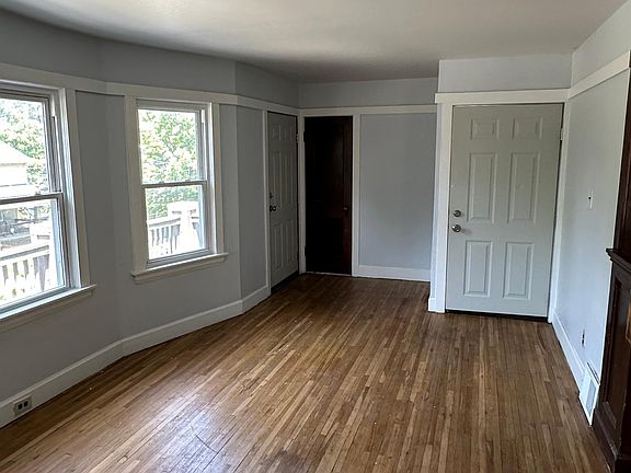 2nd image of 3246 W 88th St #Up
