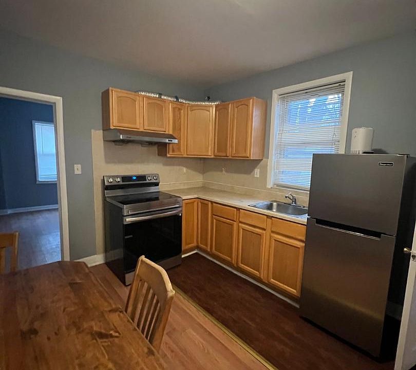1st image of 4717 Unruh Ave