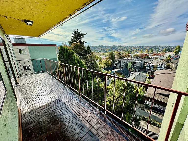 3635 Fremont Ave N #403 — Photo 13