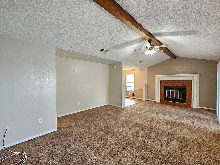 4508 Tanglewood Cir — Photo 3